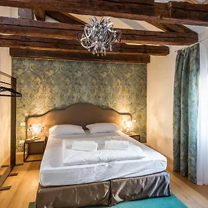 Polo's Treasures Apartment Venice